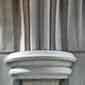 Column detail - entrance to the St.Paul's Church in Toronto, de pushbeyond, licence Creative Commons (Stock.XCHNG) 
